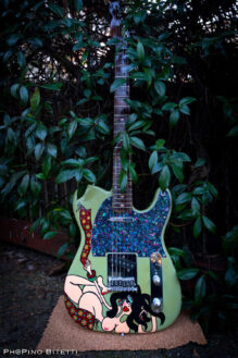 bittoguitars BITTO Telecustom Peace & Love brigantelle